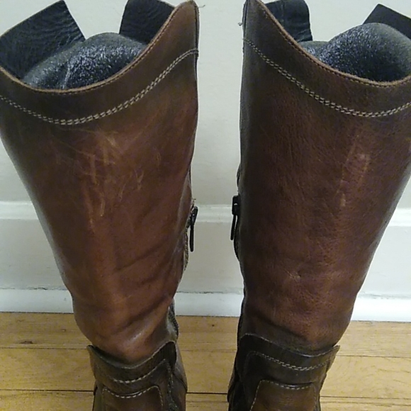 Pakros Brown Leather Boots - Picture 9 of 16